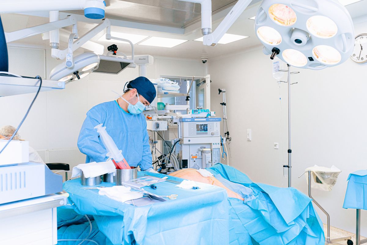 Endarterektomia e arteries karotide (CEA) — Klinika Ime
